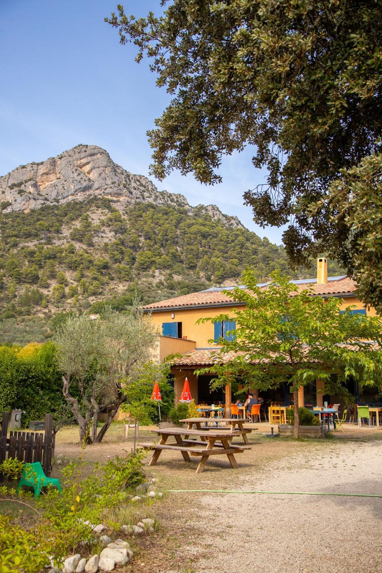 La Fontaine D'Annibal Hotel Buis-les-Baronnies Exterior photo